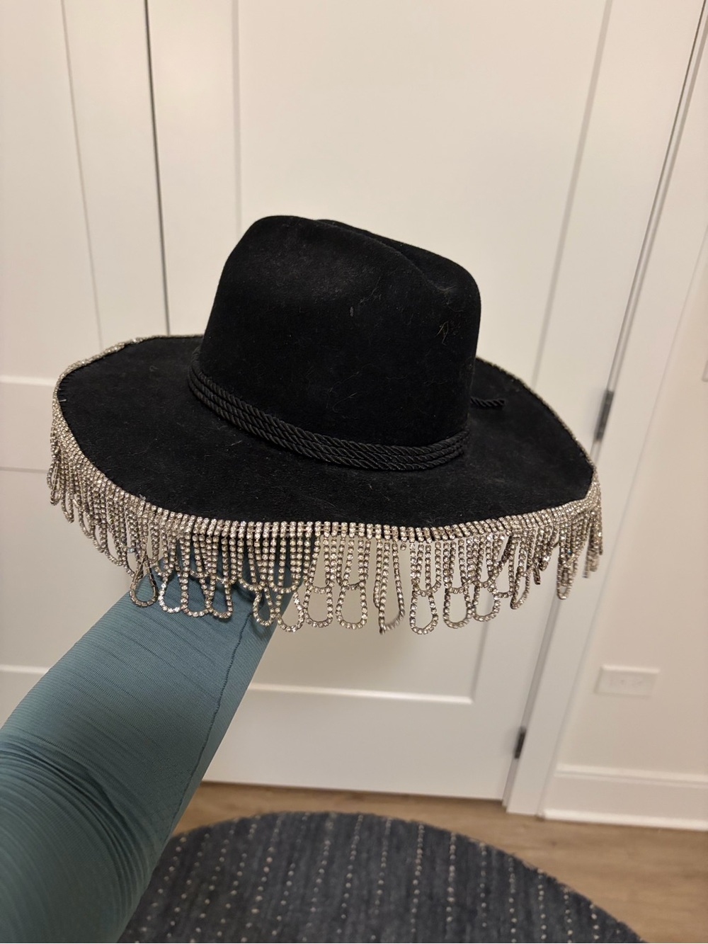Black rhinestone cowgirl hat